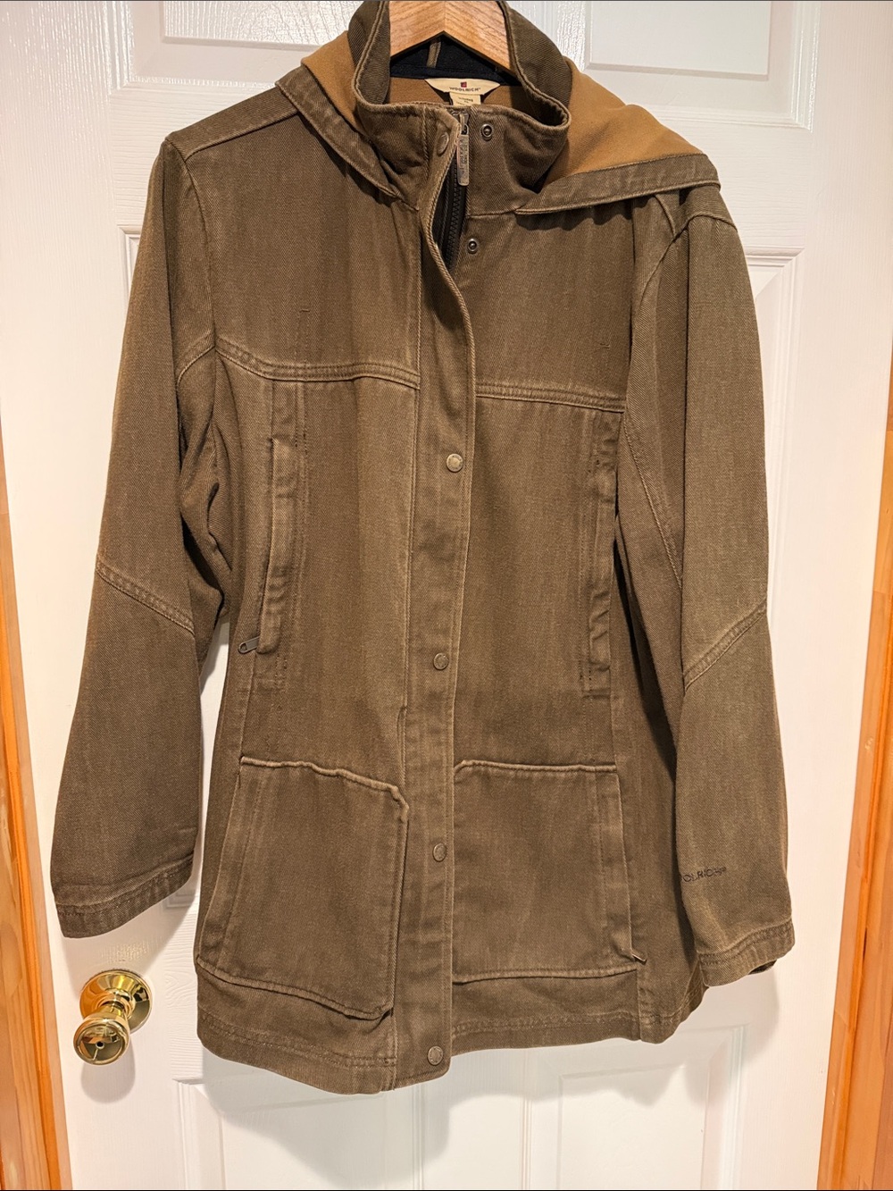 Woolrich- Women’s Saddle- Hooded Utility Jacket - Olive Brown.